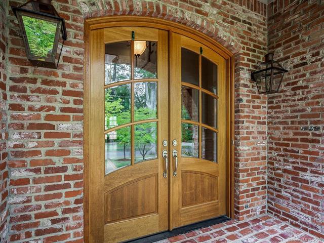  671 Llewellyn Pl, Charlotte, NC 28207 photo 3
