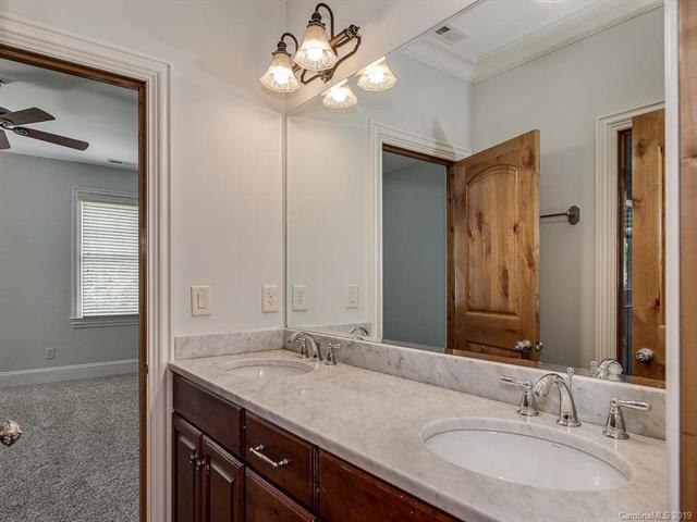  671 Llewellyn Pl, Charlotte, NC 28207 photo 30