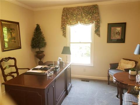 114 Hunting Ln, Morganton, NC 28655 photo 9