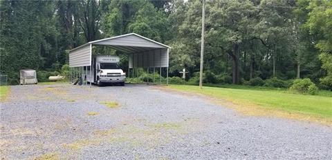 302 Spring St, Troy, NC 27371 photo 4