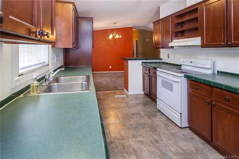7023 Old Plank Rd, Stanley, NC 28164 photo 4