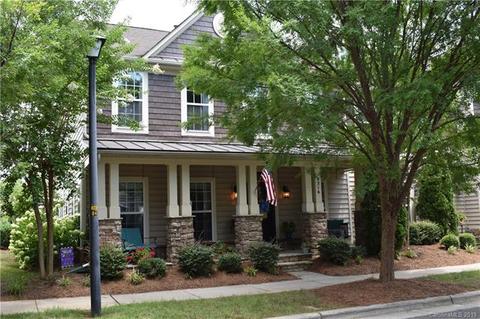 8316 Viewpoint Ln, Cornelius, NC 28031 photo 1