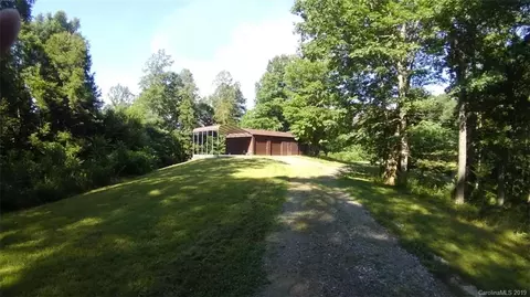 414 Piney Grove Rd, Marshall, NC 28753 photo 1