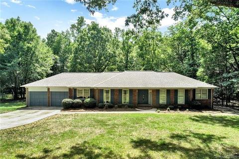 611 Freemont Dr, Lancaster, SC 29720 photo 1