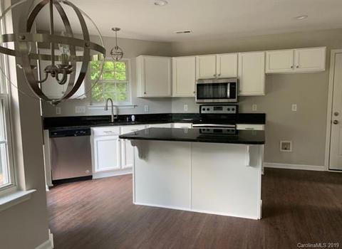 1504 Winthrop Ln, Monroe, NC 28110 photo 2