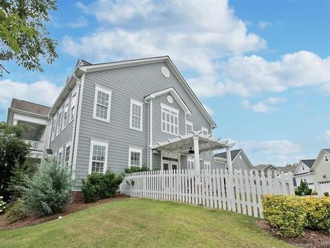 1014 South St, Cornelius, NC 28031 photo 2