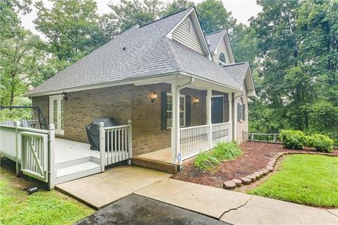 2843 Devonshire Rd, Newton, NC 28658 photo 2