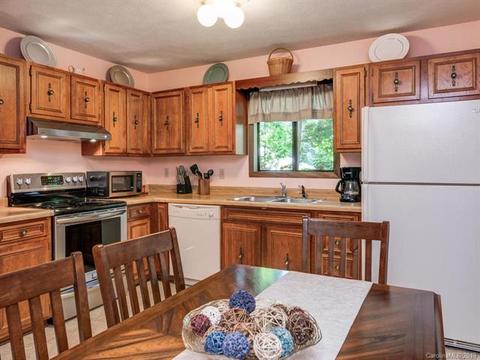 6 Crestbrook Dr, Arden, NC 28704 photo 9
