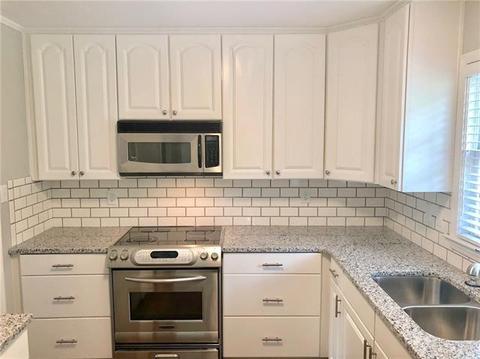 6401 Idlebrook Dr, Charlotte, NC 28212 photo 9