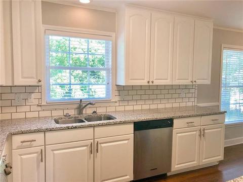 6401 Idlebrook Dr, Charlotte, NC 28212 photo 10