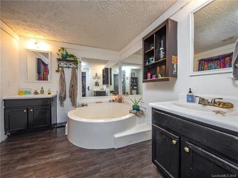 1237 Thompson Cove Rd, Clyde, NC 28721 photo 9