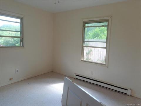 196 Miller Rd, Marshall, NC 28753 photo 23