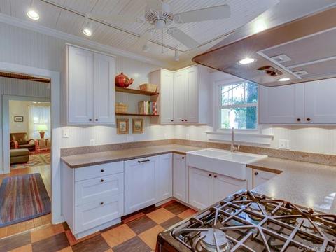 100 Thomas St, Brevard, NC 28712 photo 11