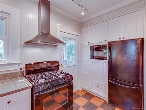 100 Thomas St, Brevard, NC 28712 photo 12