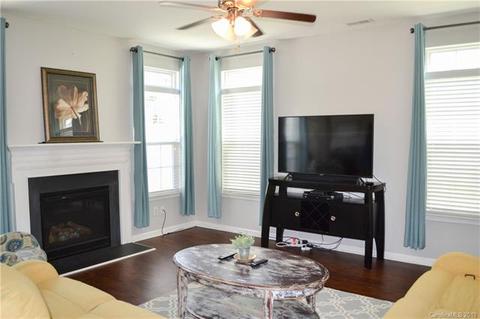 735 Prospect Ln, Fort Mill, SC 29708 photo 2