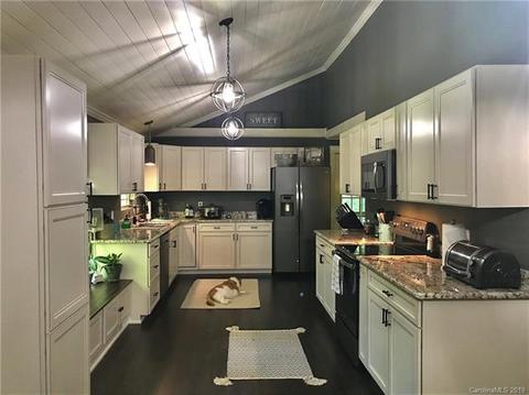 114 Riverview Rd, Tryon, NC 28782 photo 6