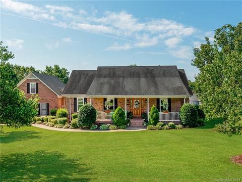3091 Stoneybrook Dr, Fort Mill, SC 29708 photo 1