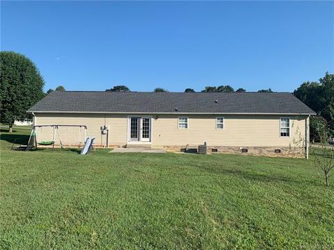8232 Cedar Bark St, Hickory, NC 28602 photo 17