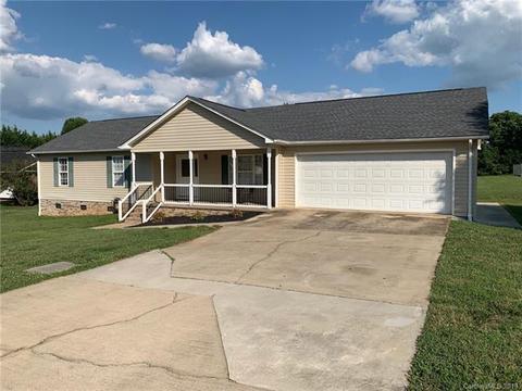 8232 Cedar Bark St, Hickory, NC 28602 photo 2