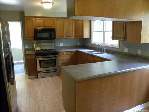 35 Munich Ln, Clyde, NC 28721 photo 11