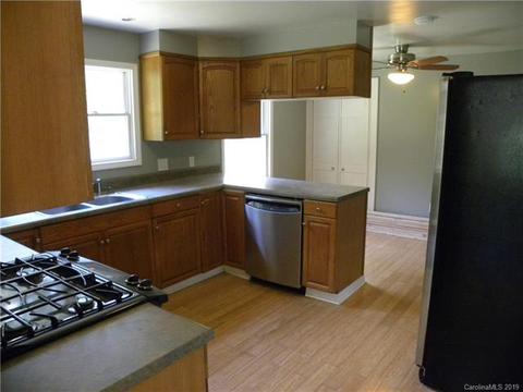 35 Munich Ln, Clyde, NC 28721 photo 10