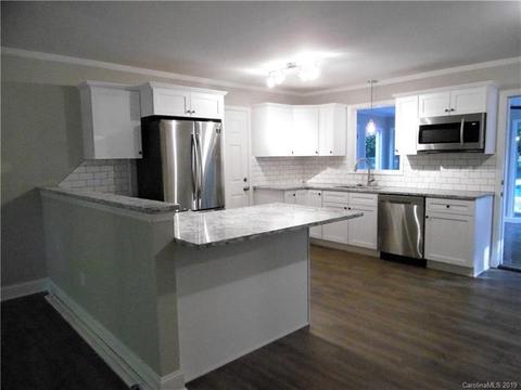 1734 Windsor Dr, Lancaster, SC 29720 photo 5