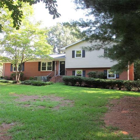1734 Windsor Dr, Lancaster, SC 29720 photo 2