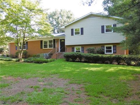 1734 Windsor Dr, Lancaster, SC 29720 photo 1