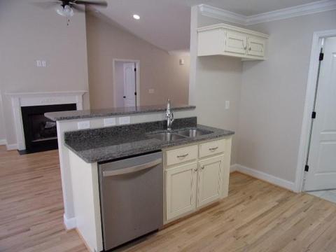 992 Maple Glen Dr, Conover, NC 28613 photo 6
