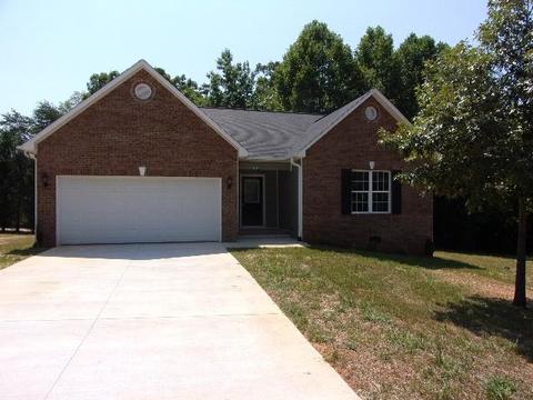 992 Maple Glen Dr, Conover, NC 28613 photo 1