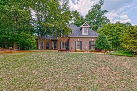 1323 Forest Bluff Dr, Midland, NC 28107 photo 1