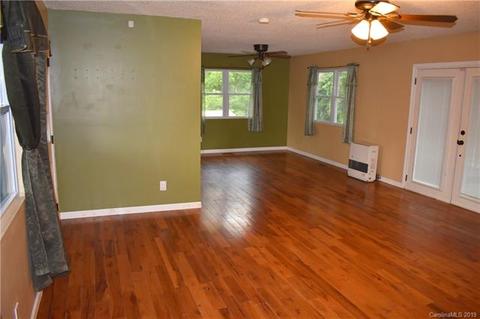 178 Fox Ln, Canton, NC 28716 photo 5