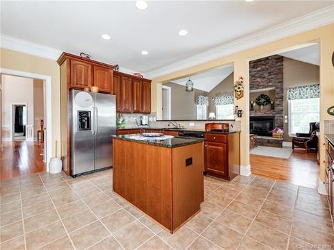 1001 Creekwalk Dr, Stanley, NC 28164 photo 11