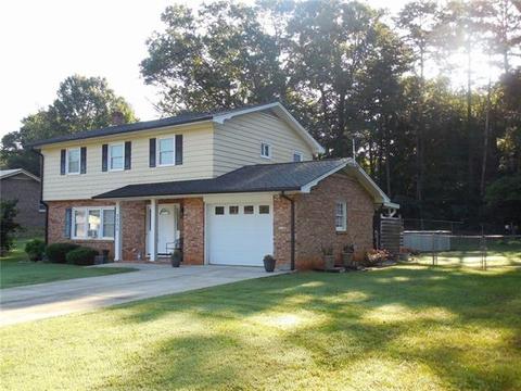 3230 7th Street Ne Dr NE, Hickory, NC 28601 photo 3