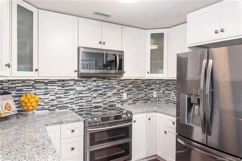 1307 Torrence Cir, Davidson, NC 28036 photo 5