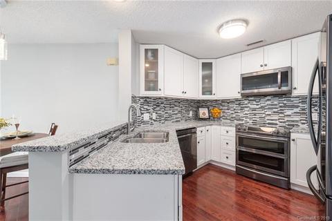 1307 Torrence Cir, Davidson, NC 28036 photo 4