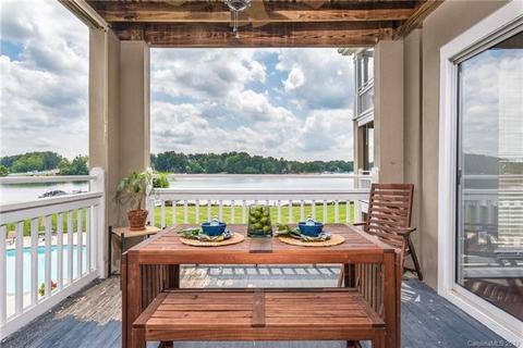 1307 Torrence Cir, Davidson, NC 28036 photo 1