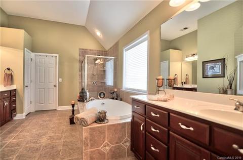 10229 Treetop Ln, Cornelius, NC 28031 photo 28