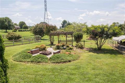 1389 Pear Dr, Conover, NC 28613 photo 11