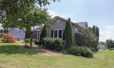 1389 Pear Dr, Conover, NC 28613 photo 13