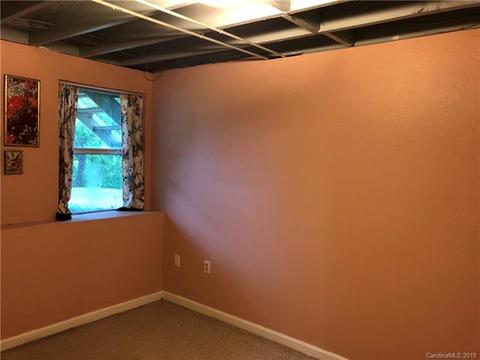 87 Cresent Loop, Canton, NC 28716 photo 22
