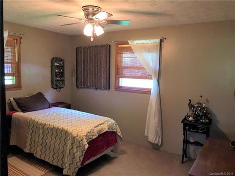 87 Cresent Loop, Canton, NC 28716 photo 12