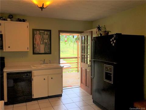 87 Cresent Loop, Canton, NC 28716 photo 16