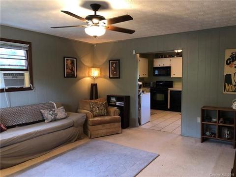 87 Cresent Loop, Canton, NC 28716 photo 5