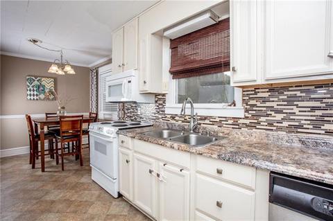 804 2nd Ave, Conover, NC 28613 photo 2