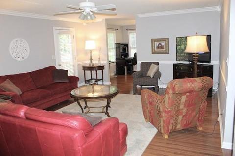 3935 Den Dr, Hickory, NC 28602 photo 3