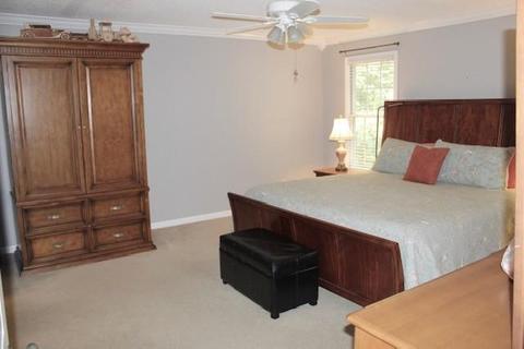 3935 Den Dr, Hickory, NC 28602 photo 14