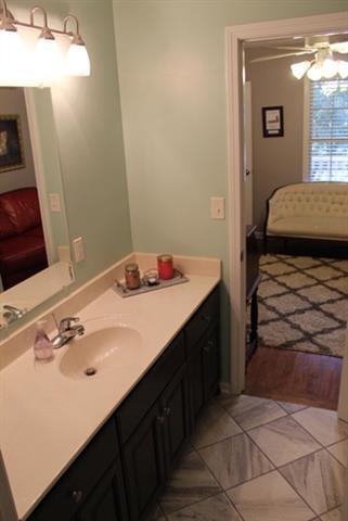 3935 Den Dr, Hickory, NC 28602 photo 13