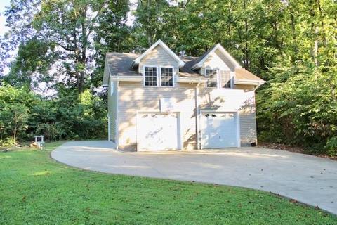 3935 Den Dr, Hickory, NC 28602 photo 33