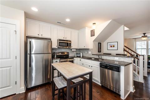 303 Davidson Gateway Dr, Davidson, NC 28036 photo 5